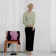 Billie Vneck in Aloe