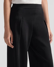 Slinky Gene Pant in Black