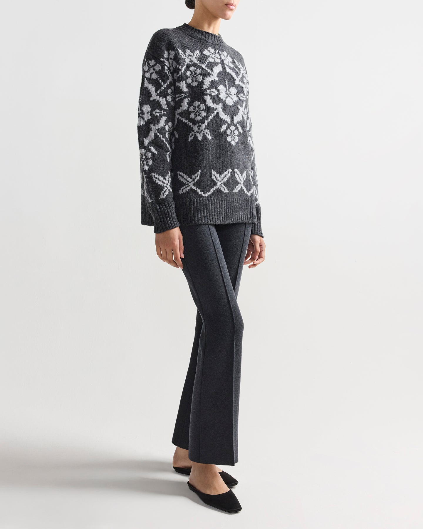 Kick Pant in Charcoal