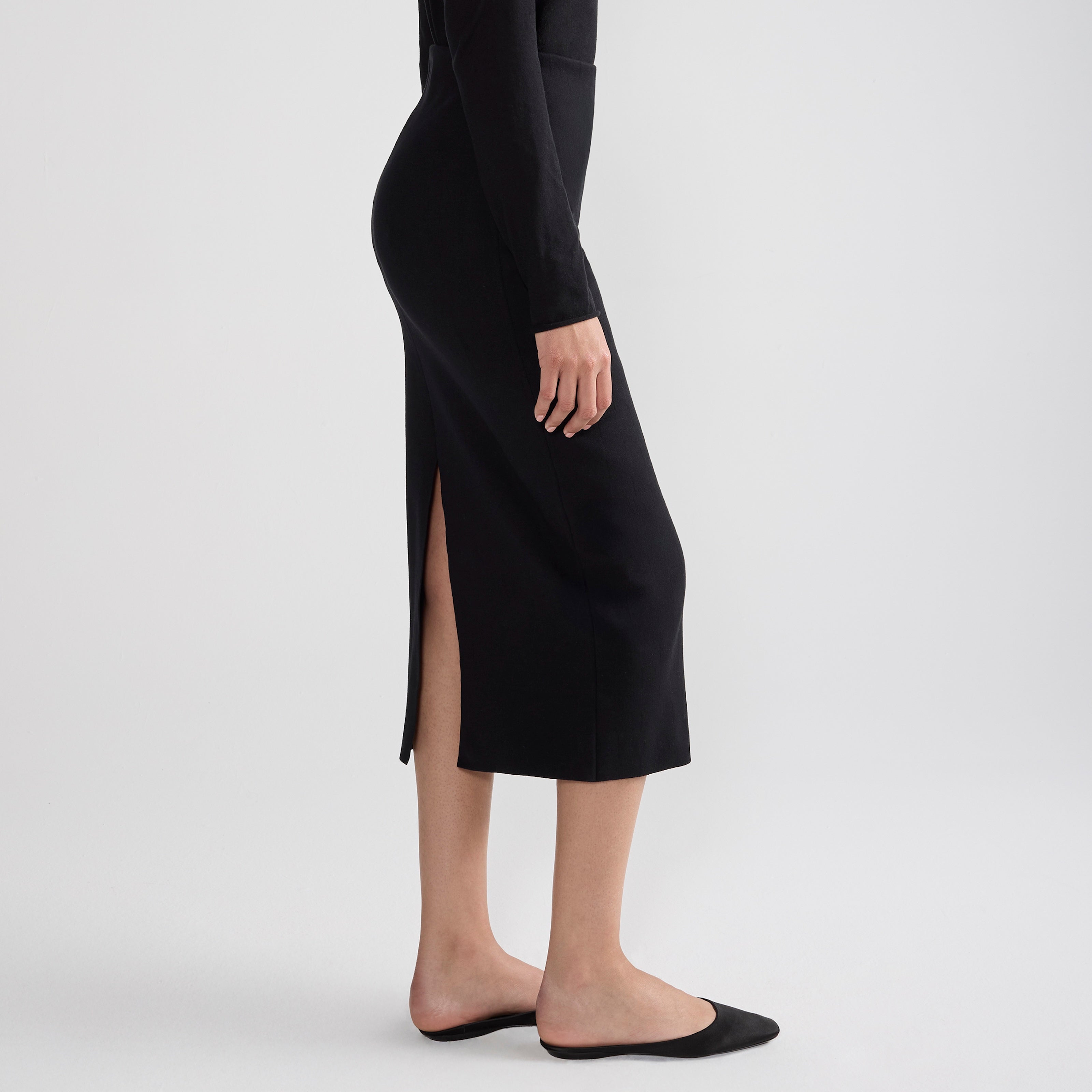 【関税込み】High Sport ブラック Petra ミディアムスカート Petra Skirt in Black – High Sport