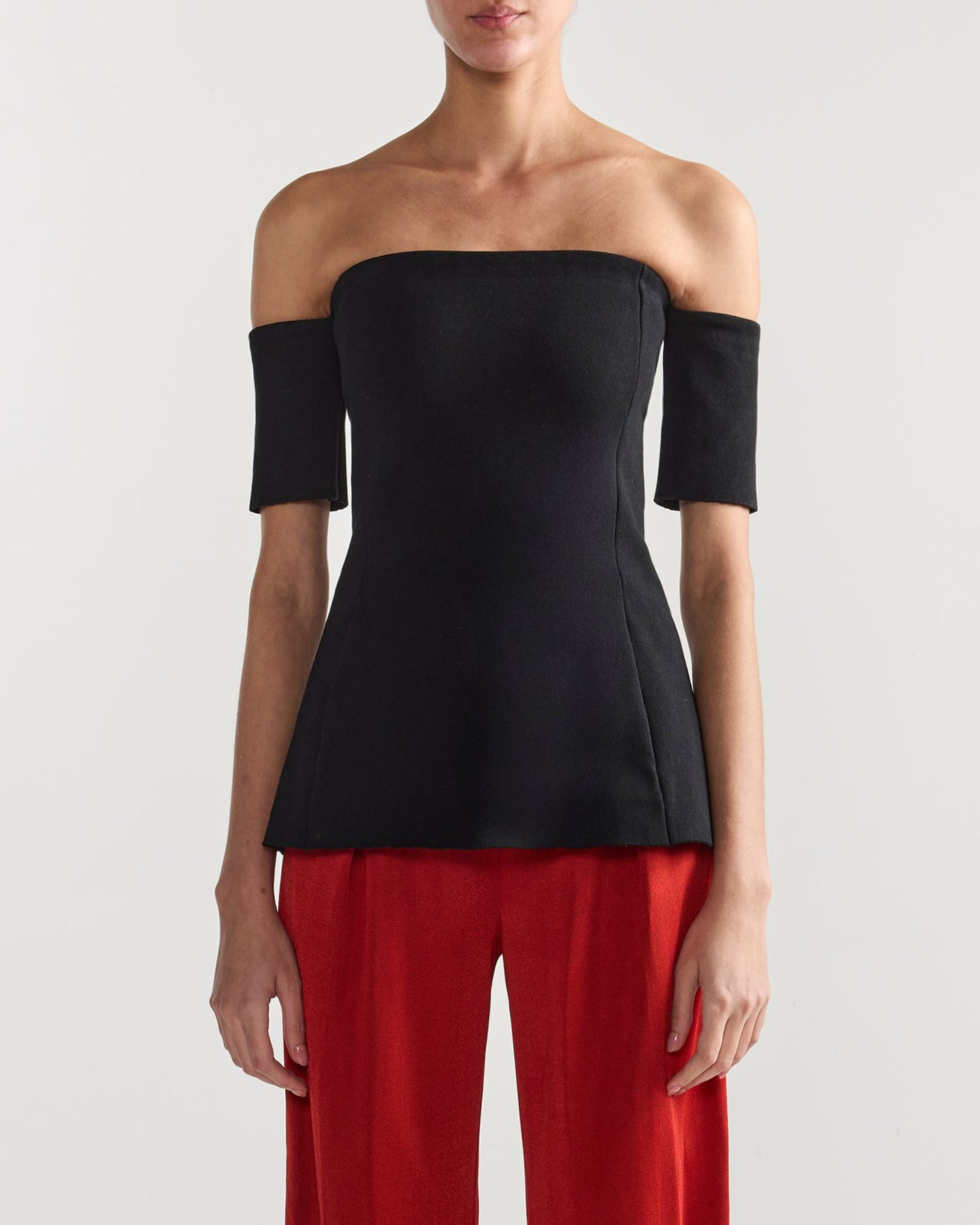 Sela Top in Black