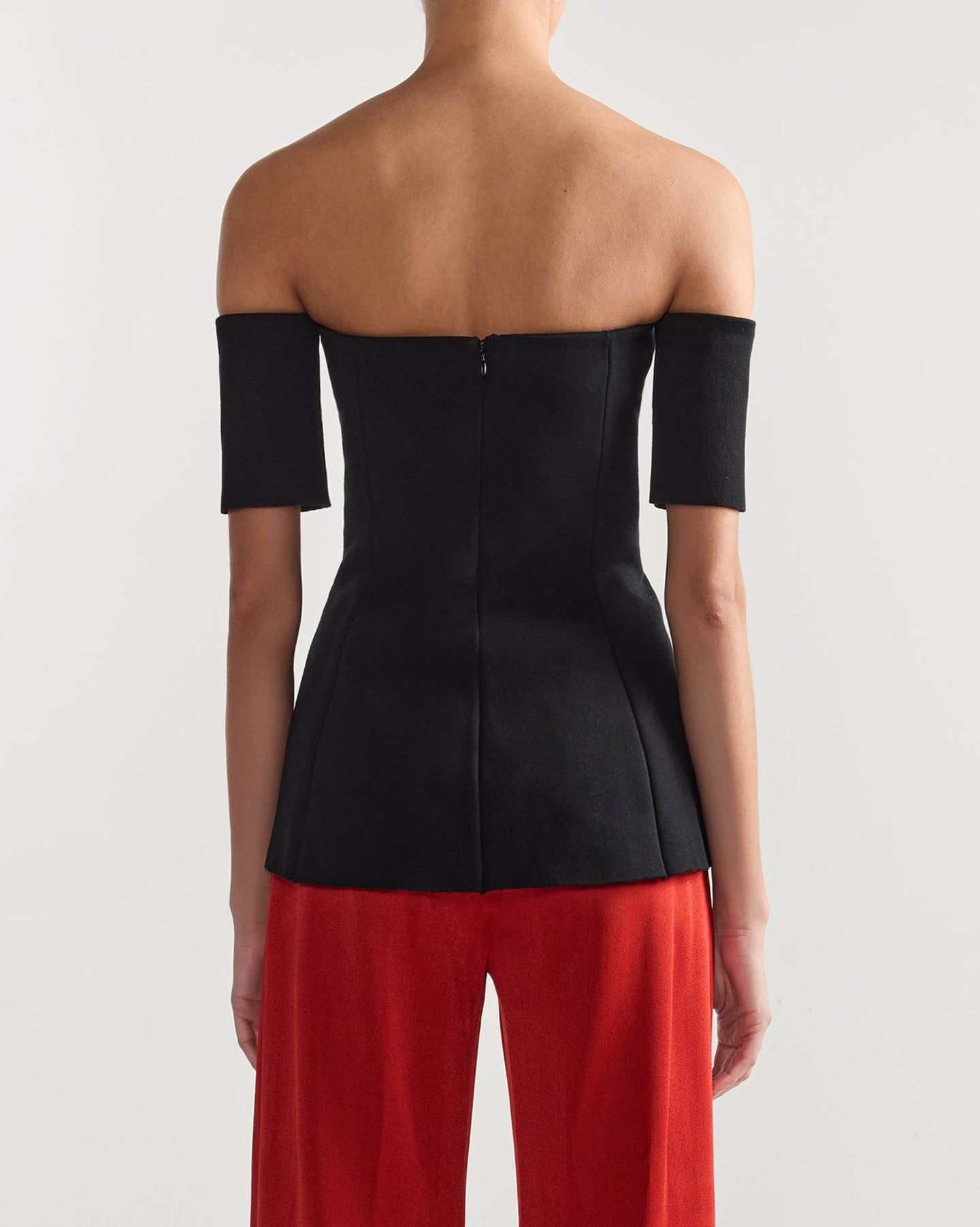 Sela Top in Black