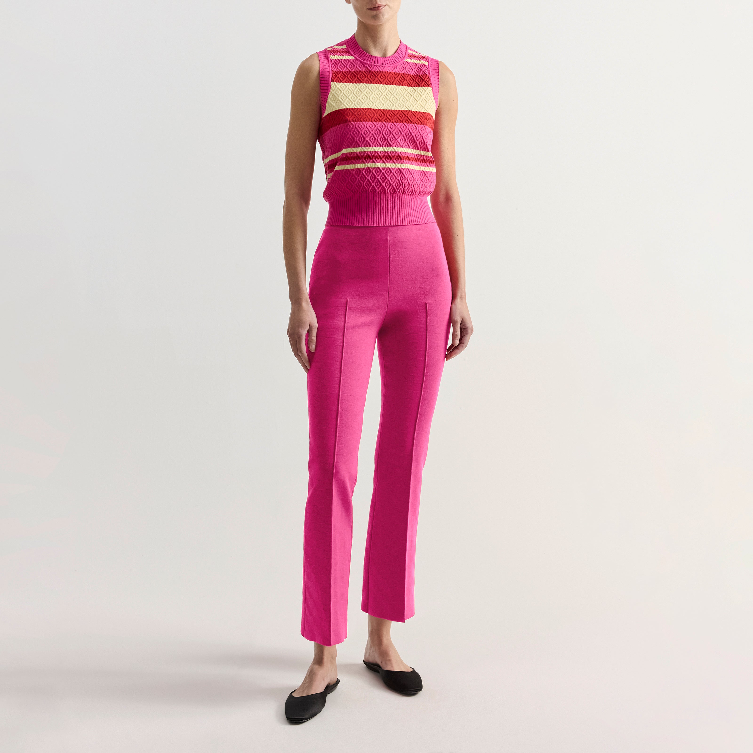 Kick Pant in Bright Pink – High Sport