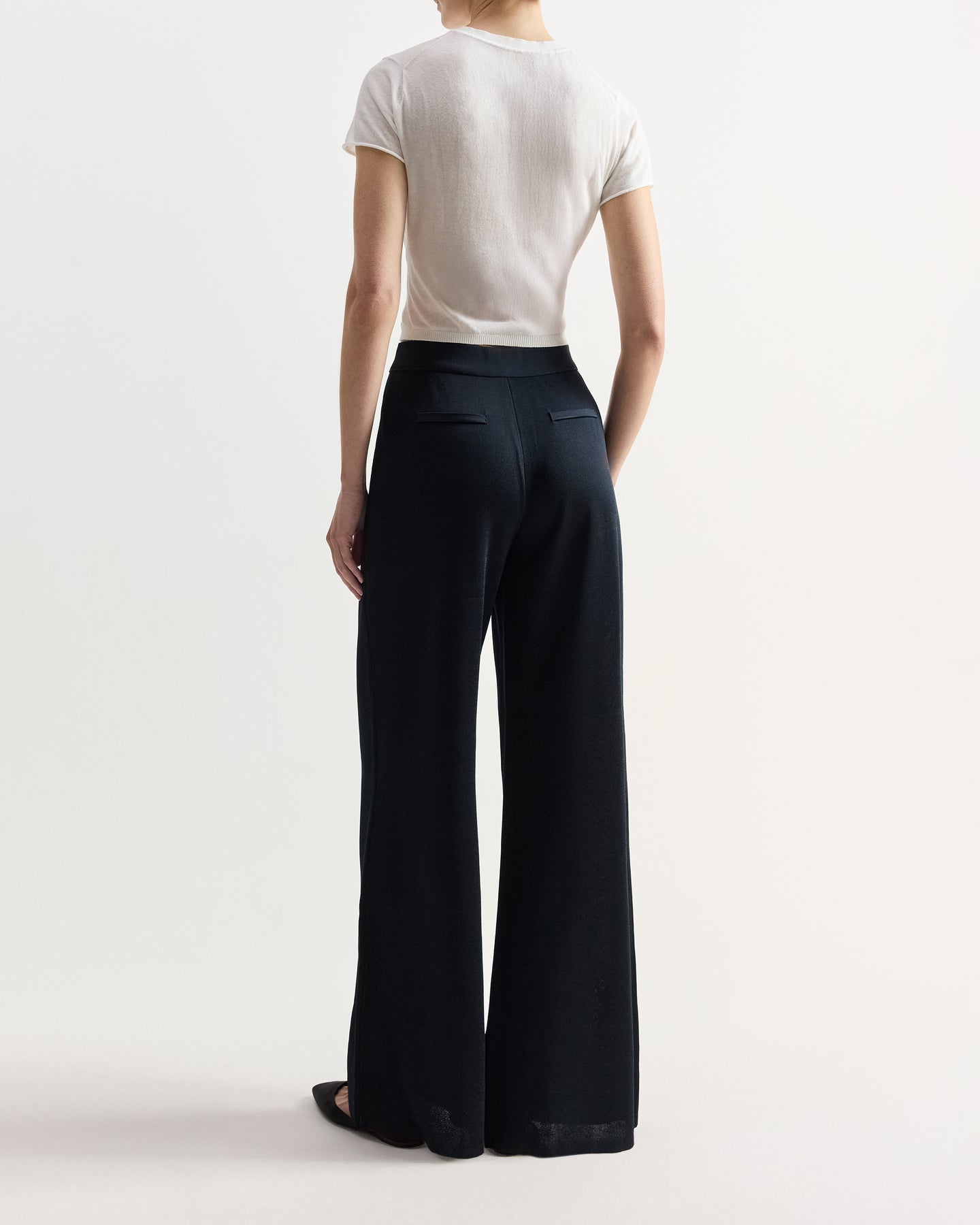 Slinky Gene Pant in Navy
