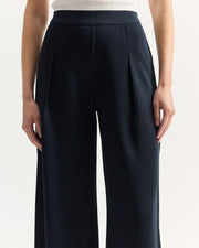 Slinky Gene Pant in Navy