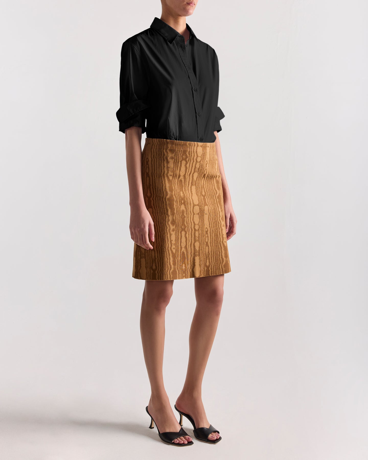 Ava Skirt in Grain Moiré