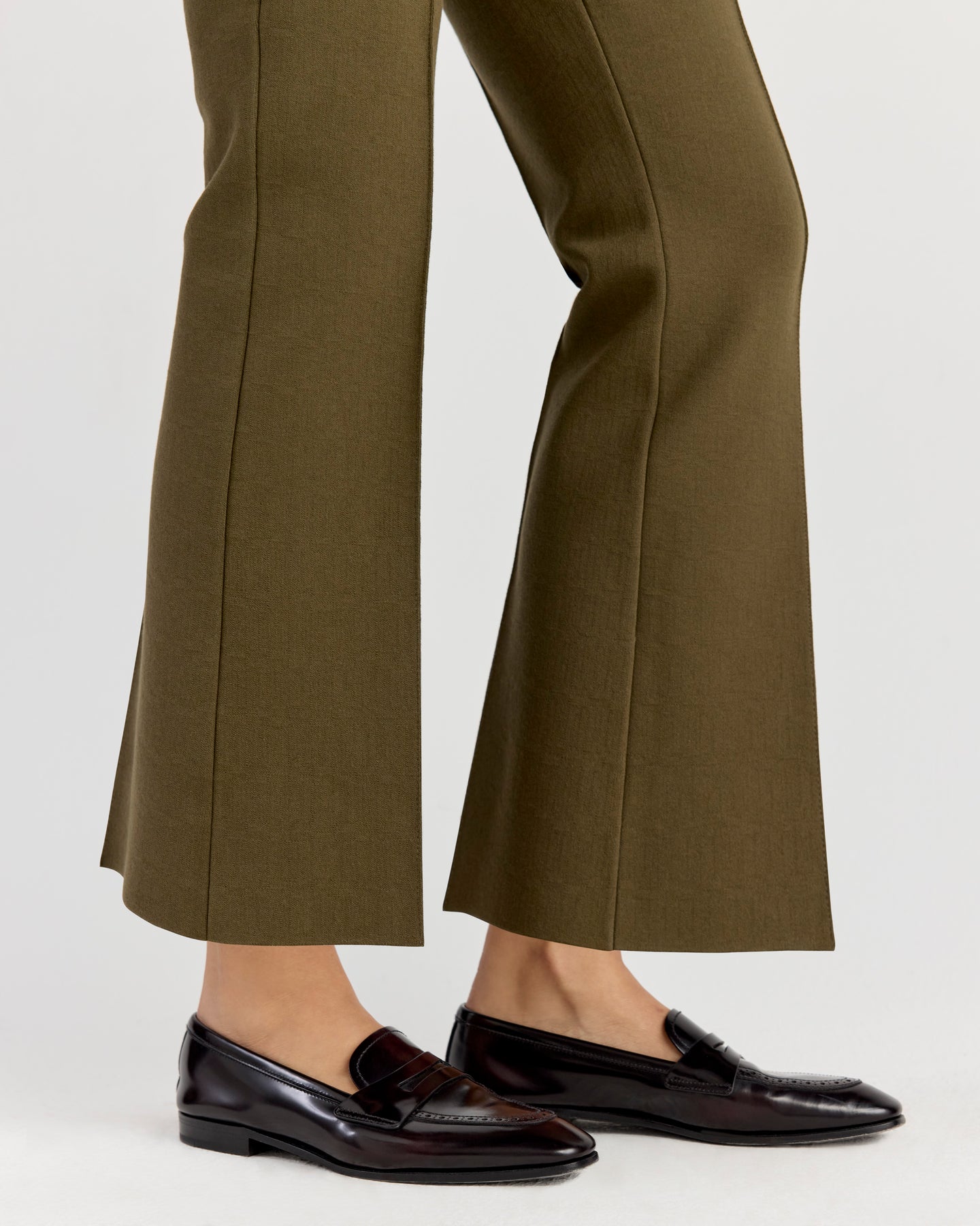 Kick Pant in Army