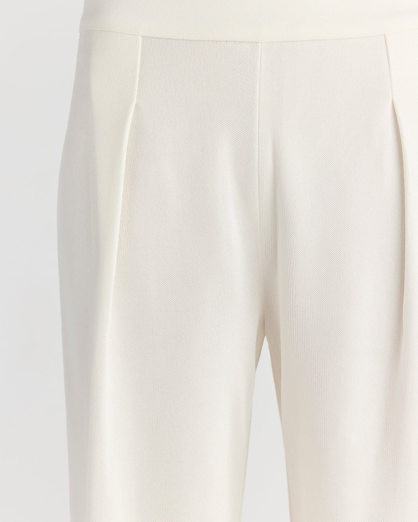 Slinky Gene Pant in White