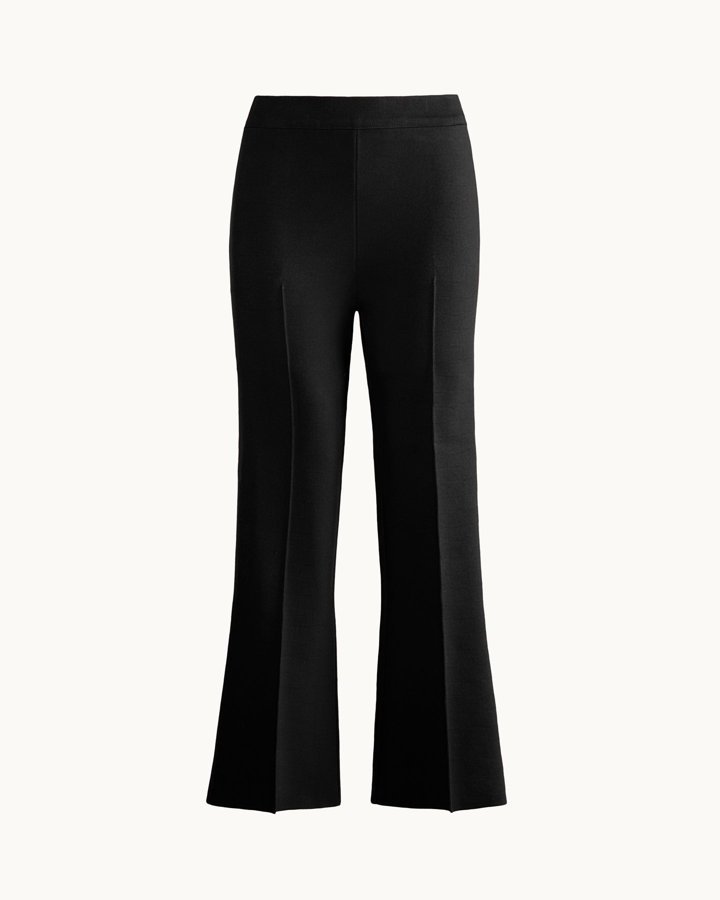 Short Kick Pant in Black