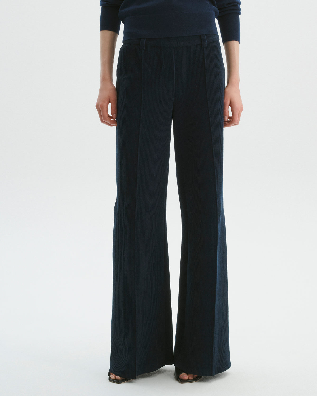 Devon Pant in Dark Blue Corduroy