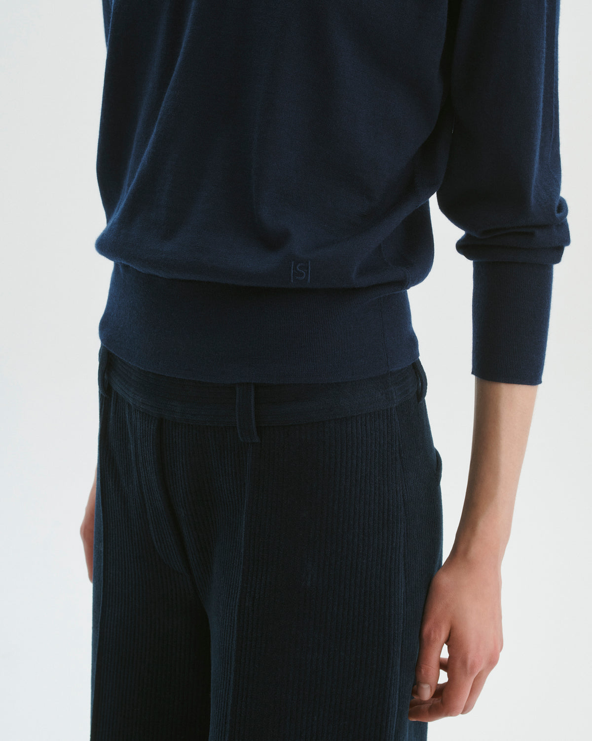 Elliott Sweater in Midnight