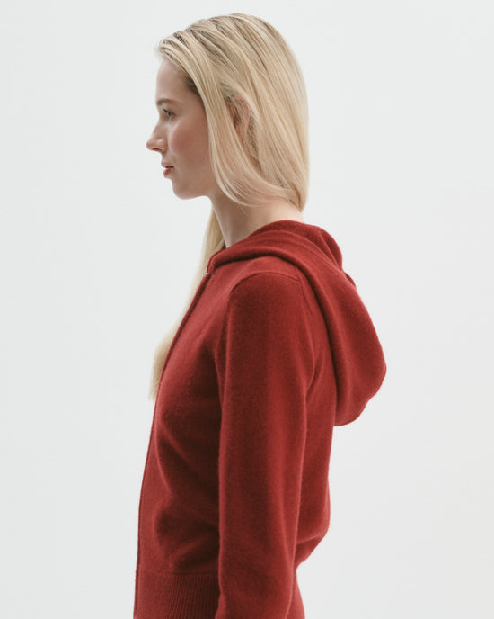 Naomi Hoodie in Merlot